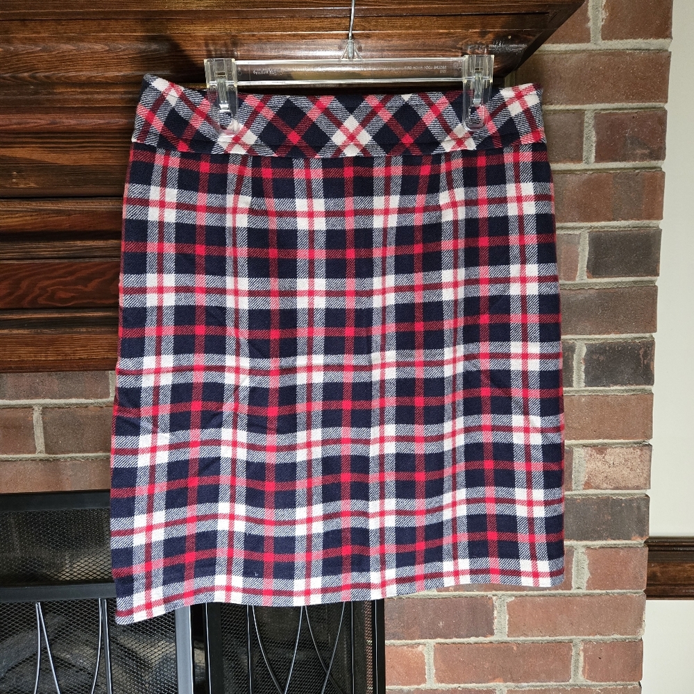 Red and White Knee-Length Pencil Skirt for Work